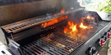 Gasgrill mit Backburner kaufen